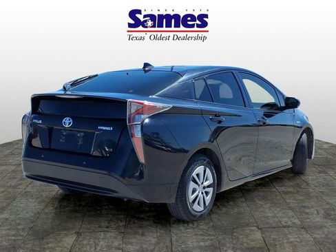 Used 2018 Toyota Prius Two w/ Prius Two Safety Plus Package image 6
