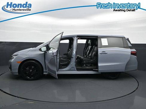 Used 2025 Honda Odyssey Sport-L image 45