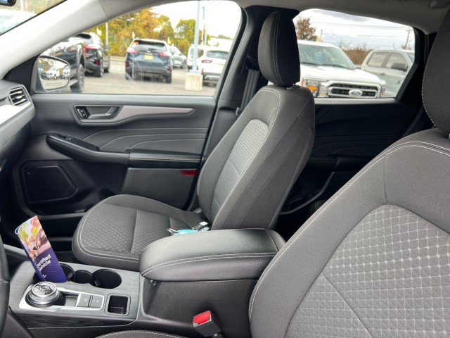 Used 2024 Ford Escape Active w/ Tech Pack #1 AWD/4WD image 9