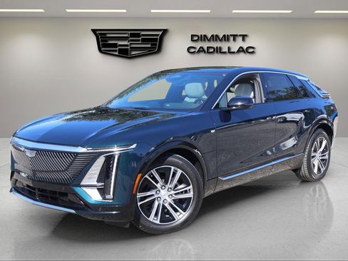 New 2026 Cadillac Lyriq Luxury image 1