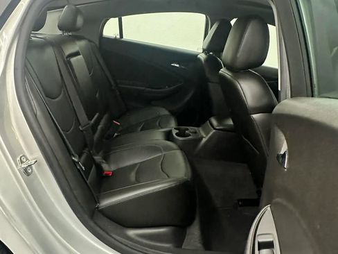 Used 2017 Chevrolet Volt LT w/ Comfort Package image 47