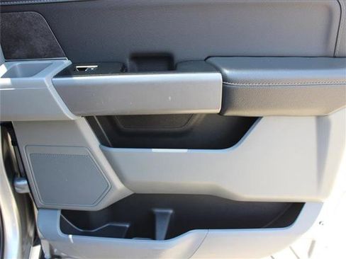 Used 2024 Ford F150 XLT image 39