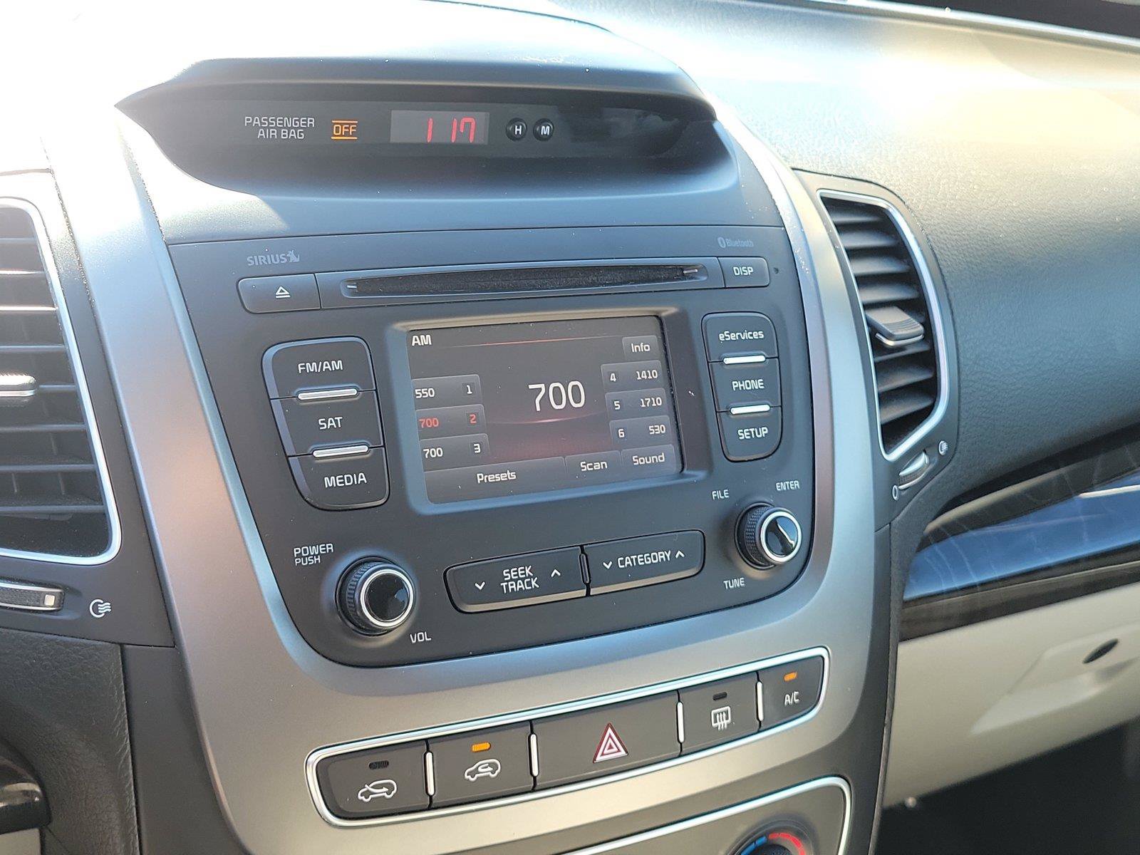 Used 2014 Kia Sorento LX FWD image 25