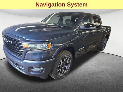 Used 2025 RAM 1500 Laramie AWD/4WD image 4
