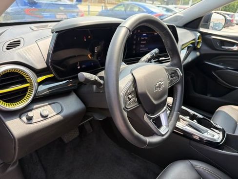 Certified 2024 Chevrolet Trax ACTIV w/ Sunroof Package FWD image 16