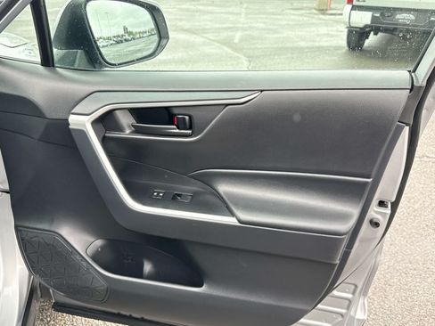 Used 2025 Toyota RAV4 LE AWD/4WD image 19
