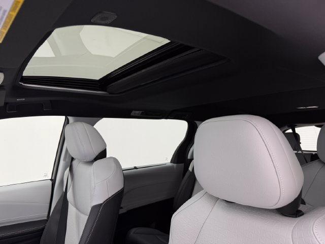 New 2026 Toyota Sienna XSE FWD image 26