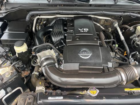 Used 2016 Nissan Frontier SV AWD/4WD image 33