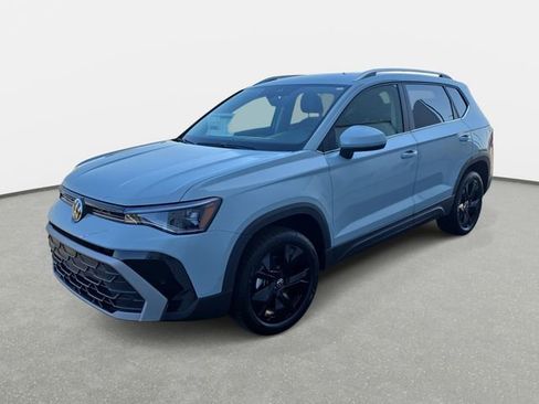 New 2026 Volkswagen Taos SE FWD image 8