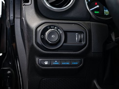 Used 2023 Jeep Wrangler Unlimited Sahara w/ Cold Weather Group image 42