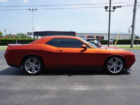 Used 2022 Dodge Challenger GT w/ Plus Package RWD image 4