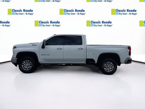 Used 2024 Chevrolet Silverado 2500 LTZ w/ LTZ Plus Package image 4