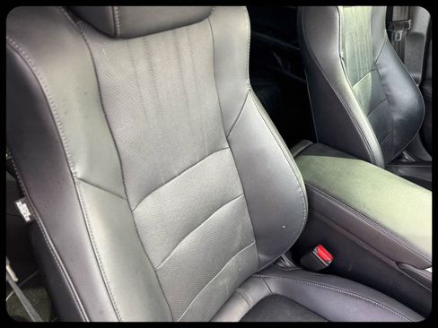 Used 2018 Honda Accord Touring image 13
