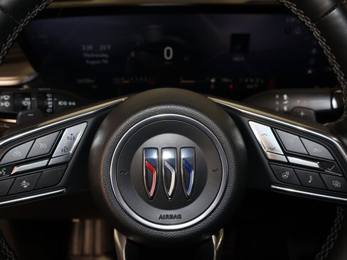 Certified 2025 Buick Enclave Avenir image 61