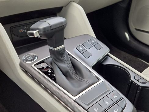New 2026 Kia Sportage EX FWD image 17