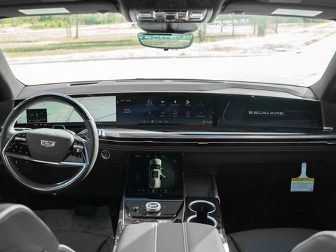 Used 2026 Cadillac Escalade Sport w/ Touring Package image 5
