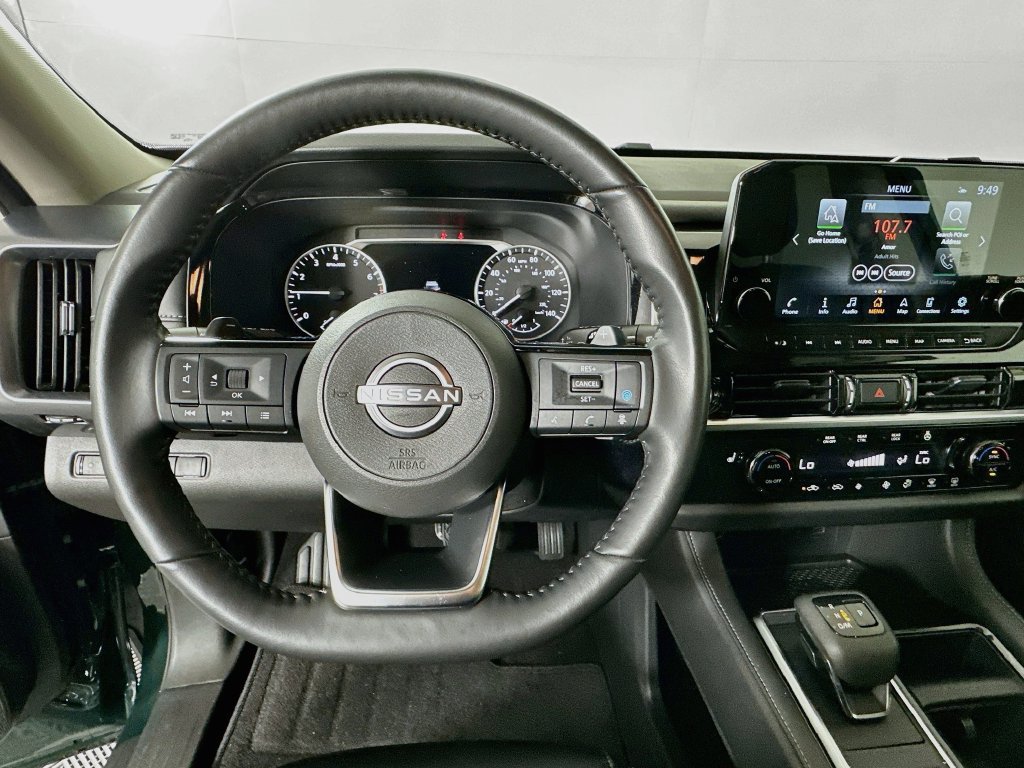 Used 2024 Nissan Pathfinder SL AWD/4WD image 11