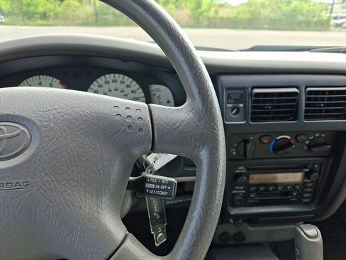 Used 2004 Toyota Tacoma 2WD Xtracab image 20