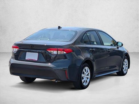 Certified 2025 Toyota Corolla LE FWD image 5