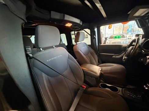 Used 2013 Jeep Wrangler Unlimited Rubicon w/ Connectivity Group image 30