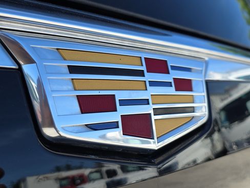 Used 2023 Cadillac Escalade Premium Luxury w/ Performance Package image 9