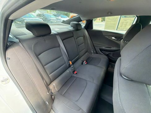 Used 2019 Chevrolet Malibu LT FWD image 25