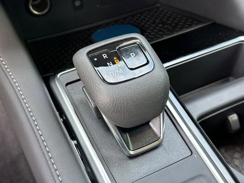 New 2026 Nissan Pathfinder SV w/ SV Premium Package FWD image 32