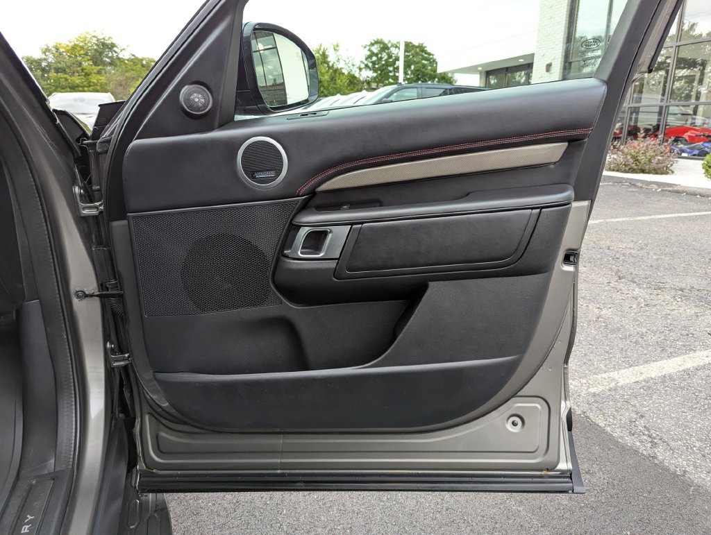 Used 2020 Land Rover Discovery HSE Luxury AWD/4WD image 34