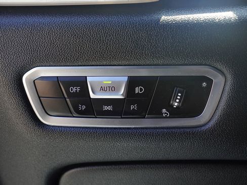 Used 2022 BMW X6 xDrive40i w/ Parking Assistance Package AWD/4WD image 13