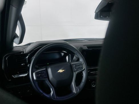 Used 2023 Chevrolet Silverado 1500 LT image 18