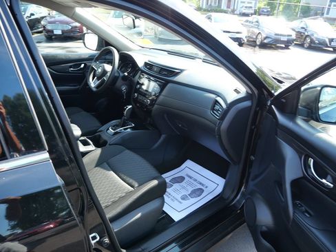 Used 2017 Nissan Rogue S w/ Appearance Package AWD/4WD image 26