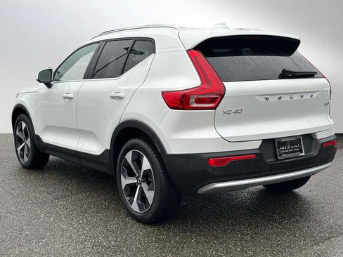 Used 2025 Volvo XC40 B5 Core w/ Protection Package Premier image 5
