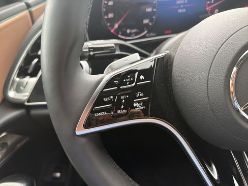 Used 2024 Mercedes-Benz E 350 4MATIC Sedan image 21
