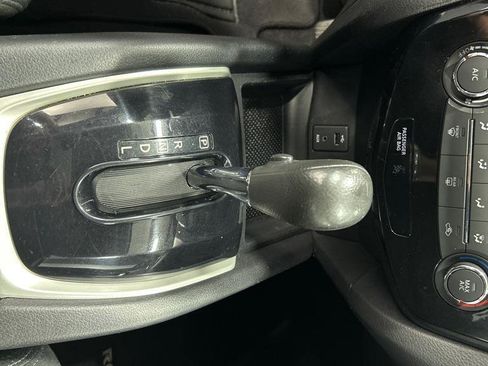 Used 2014 Nissan Rogue S image 18