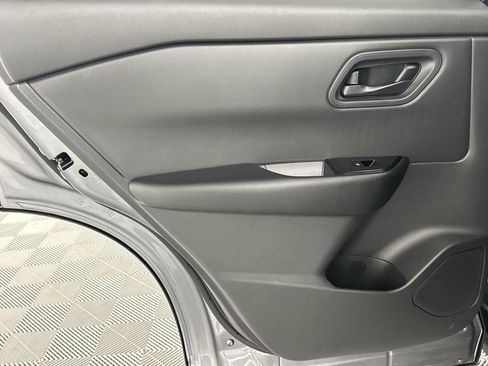 Certified 2026 Nissan Rogue S FWD image 30