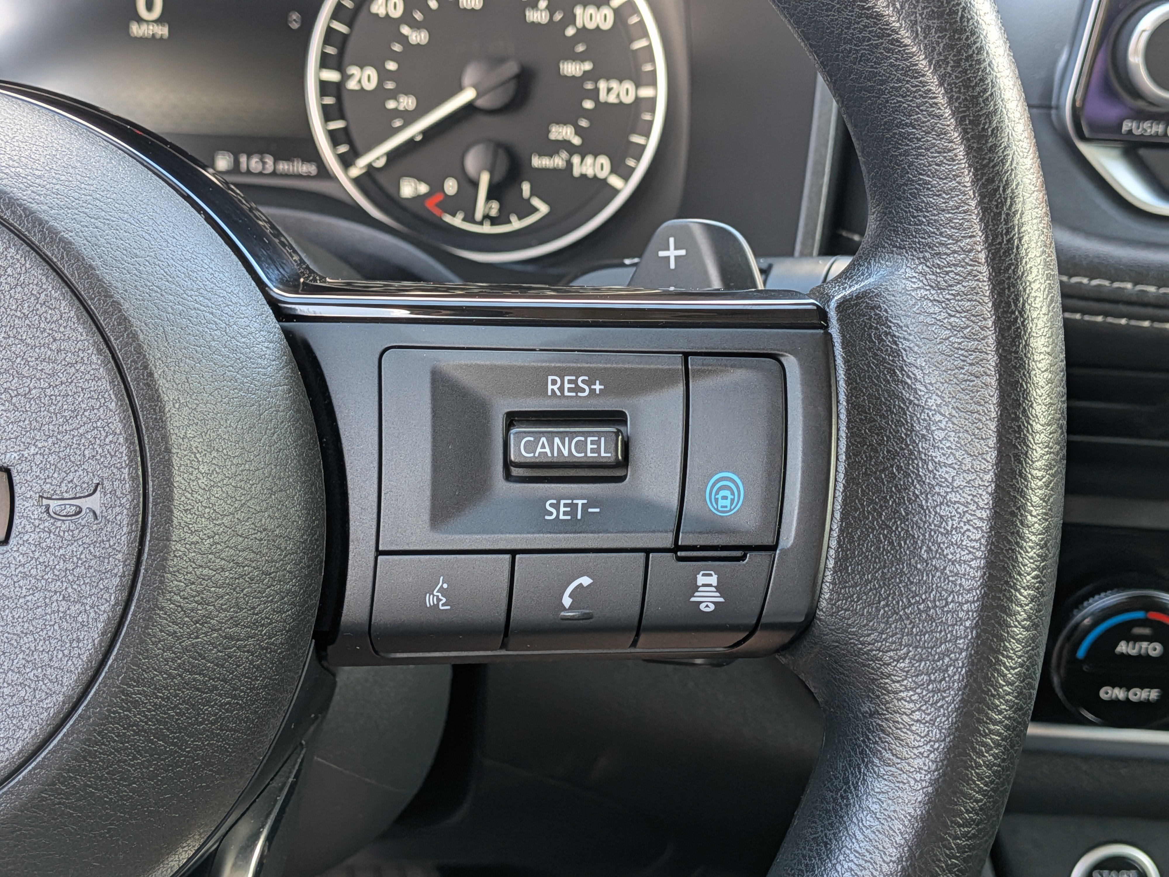 Used 2023 Nissan Rogue SV FWD image 25