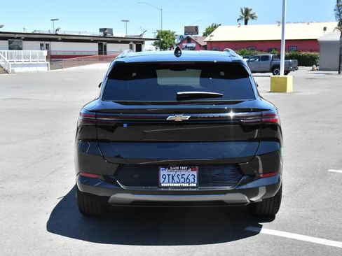Used 2025 Chevrolet Equinox EV LT FWD image 7