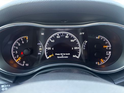 Used 2019 Jeep Grand Cherokee Altitude image 13