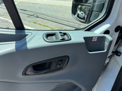 Used 2019 Ford Transit 250 130 Low Roof image 25
