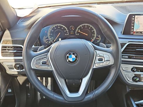 Used 2019 BMW 740i w/ Executive Package image 28