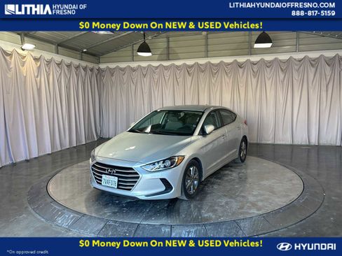 Used 2017 Hyundai Elantra SE image 1