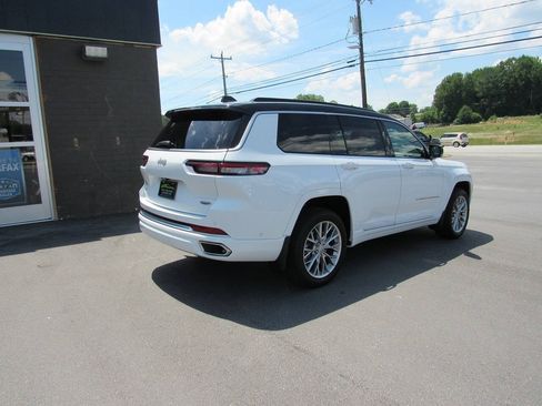 Used 2025 Jeep Grand Cherokee L Summit AWD/4WD image 4