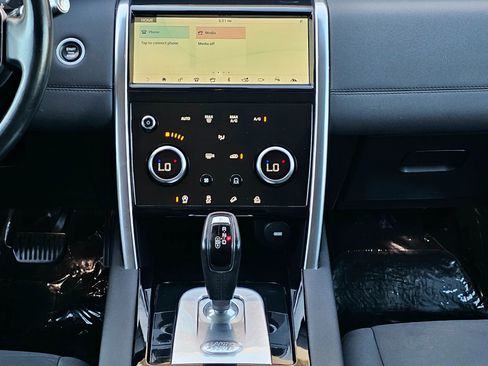 Used 2020 Land Rover Discovery Sport image 24