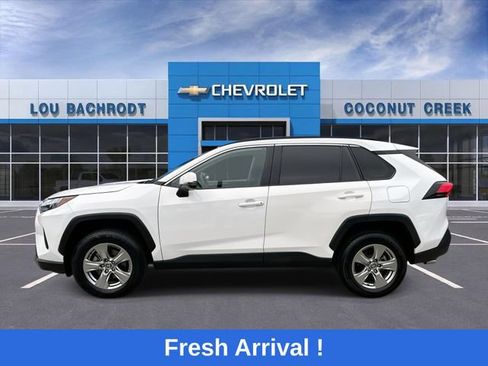 Used 2023 Toyota RAV4 XLE w/ Convenience Package FWD image 5