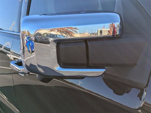 Used 2023 Ford F150 Lariat w/ Trailer Tow Package image 13