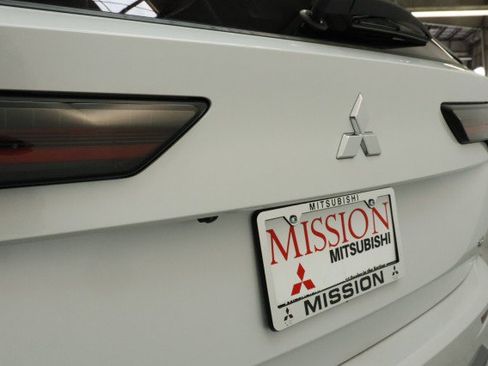 New 2026 Mitsubishi Outlander SE FWD image 4