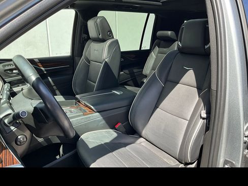 Used 2023 Cadillac Escalade ESV Premium Luxury w/ LPO, Radiant Package AWD/4WD image 9