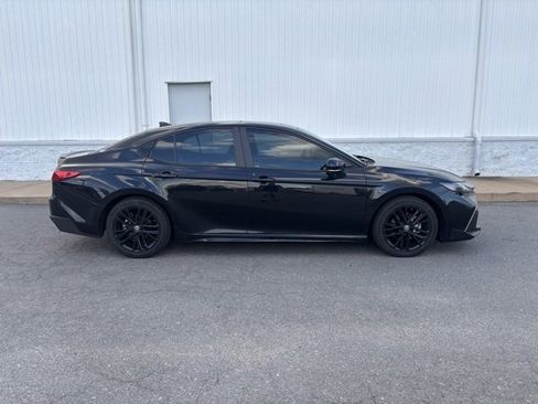 Used 2025 Toyota Camry SE image 19