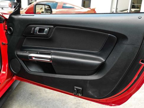 Used 2020 Ford Mustang Coupe RWD image 35