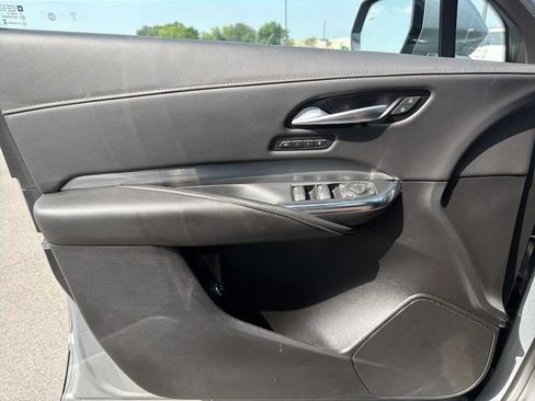 Used 2025 Cadillac XT4 Premium Luxury AWD/4WD image 39